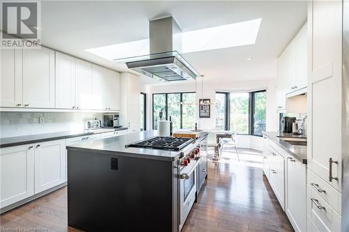 97 Overdale Avenue, Waterdown, ON - Indoor Photo Showing Kitchen With Upgraded Kitchen