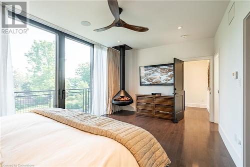 97 Overdale Avenue, Waterdown, ON - Indoor Photo Showing Bedroom