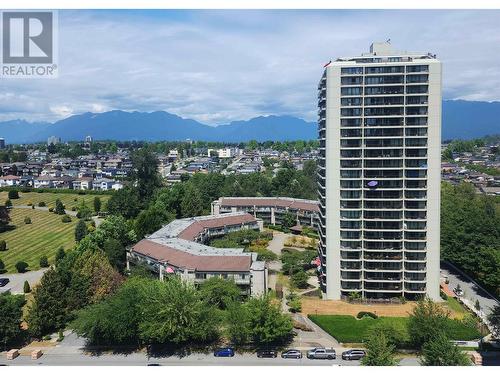 1805 4398 Buchanan Street, Burnaby, BC - Outdoor With View