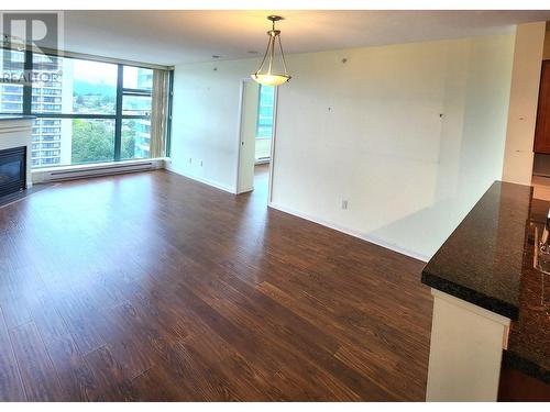 1805 4398 Buchanan Street, Burnaby, BC - Indoor Photo Showing Other Room With Fireplace