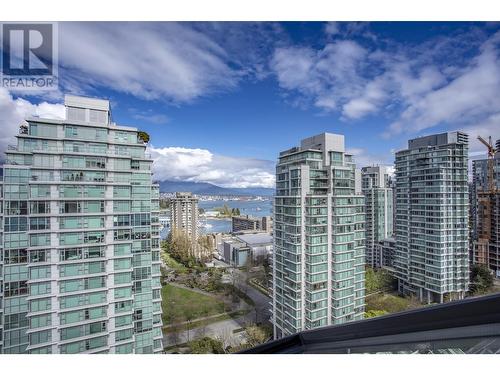 2006 1723 Alberni Street, Vancouver, BC - Outdoor With Facade