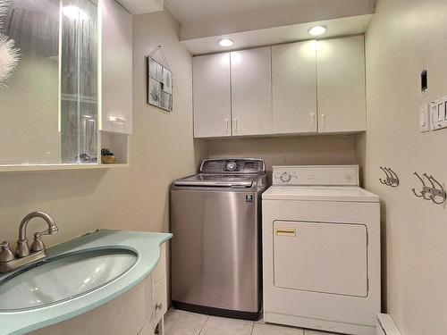 Bathroom - 1537 Rue Labelle, Val-D'Or, QC - Indoor Photo Showing Laundry Room