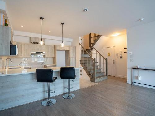 Cuisine - 211-3685 Rue Fleury E., Montréal (Montréal-Nord), QC - Indoor Photo Showing Kitchen With Upgraded Kitchen