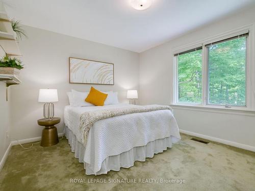 23 Sifton Crt, Toronto, ON - Indoor Photo Showing Bedroom