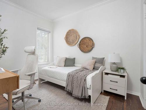 109 Manning Ave, Toronto, ON - Indoor Photo Showing Bedroom