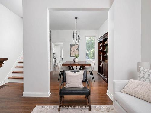 109 Manning Ave, Toronto, ON - Indoor Photo Showing Living Room