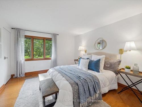 14 Macklingate Crt, Toronto, ON - Indoor Photo Showing Bedroom