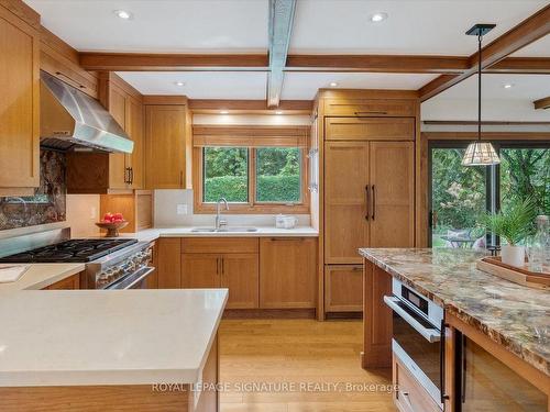 14 Macklingate Crt, Toronto, ON - Indoor Photo Showing Kitchen