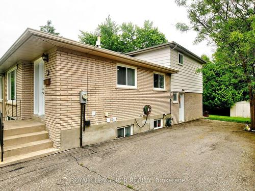 15 Mcdonald Dr, Aurora, ON - Outdoor With Exterior