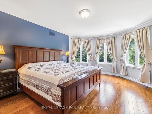 30 Sandy Ridge Crt, Whitchurch-Stouffville, ON - Indoor Photo Showing Bedroom