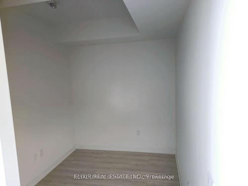 4512-3883 Quartz Rd, Mississauga, ON - Indoor Photo Showing Other Room