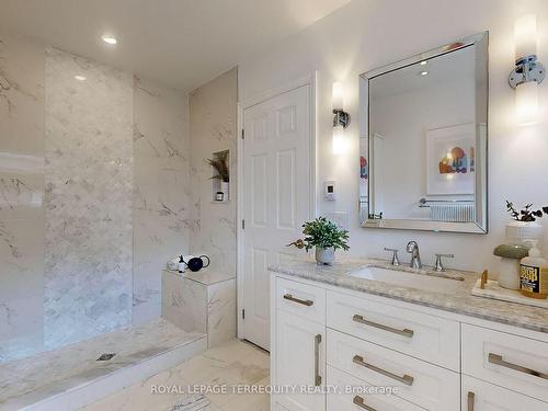 63 Moore St, Brampton, ON - Indoor Photo Showing Bathroom