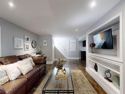 63 Moore St, Brampton, ON - Indoor Photo Showing Living Room