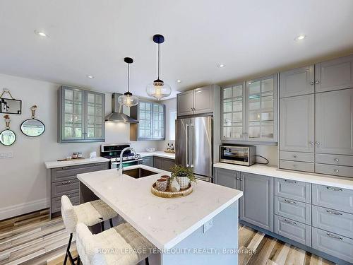 63 Moore St, Brampton, ON - Indoor Photo Showing Kitchen With Upgraded Kitchen