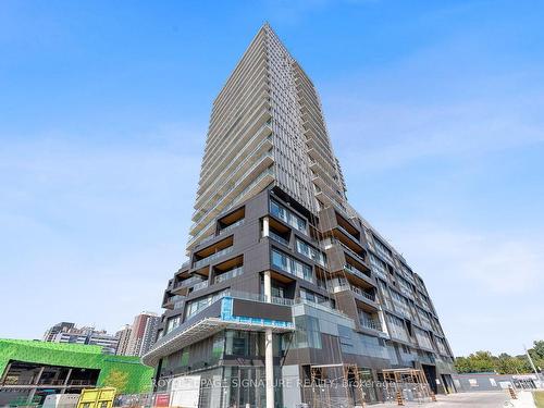 2001-10 Graphophone Grve, Toronto, ON - Outdoor With Balcony With Facade