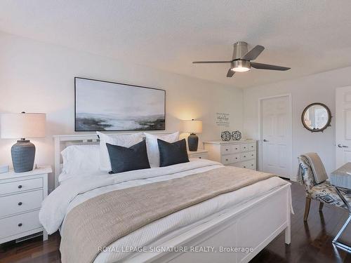 19-2270 Britannia Rd W, Mississauga, ON - Indoor Photo Showing Bedroom