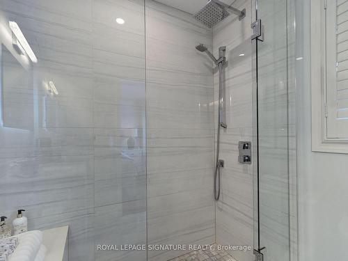 19-2270 Britannia Rd W, Mississauga, ON - Indoor Photo Showing Bathroom