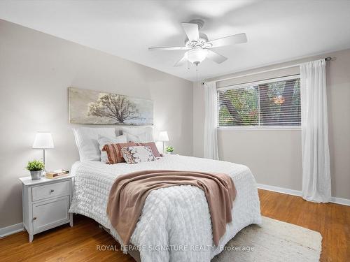 41 Vanderbrent Cres, Toronto, ON - Indoor Photo Showing Bedroom