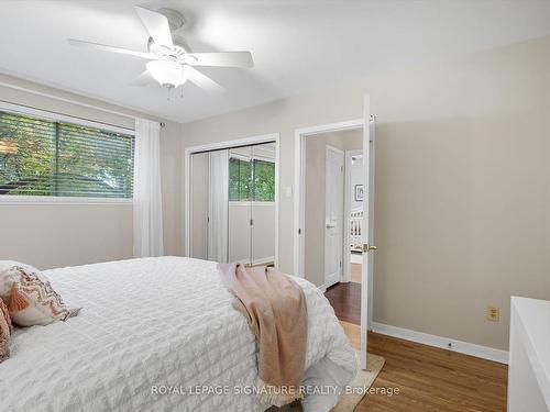 41 Vanderbrent Cres, Toronto, ON - Indoor Photo Showing Bedroom