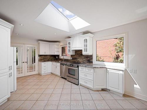 3577 Gallager Dr, Mississauga, ON - Indoor Photo Showing Kitchen