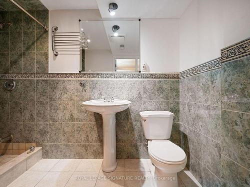 3577 Gallager Dr, Mississauga, ON - Indoor Photo Showing Bathroom