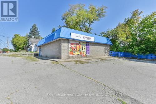 66 St. Lawrence Street W, Centre Hastings, ON 