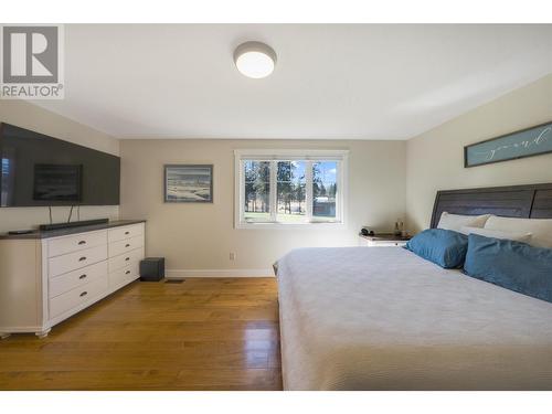 3505 Mcculloch Road, Kelowna, BC - Indoor Photo Showing Bedroom