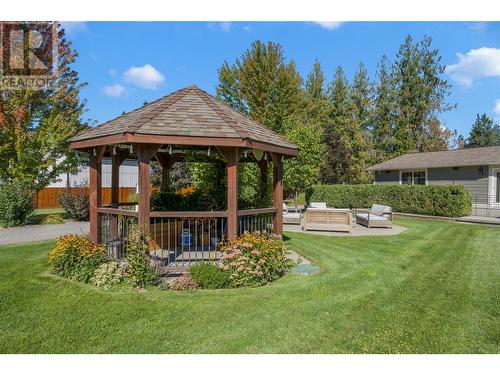 3505 Mcculloch Road, Kelowna, BC - Outdoor With Backyard