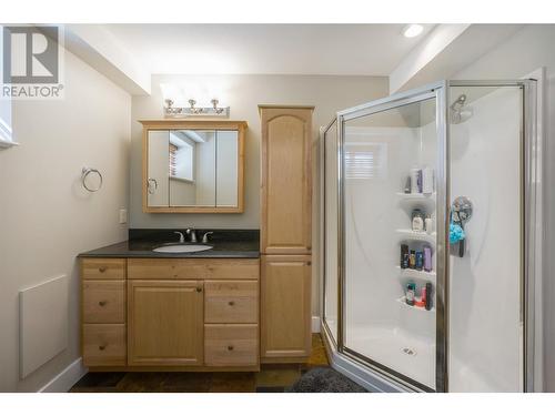 3505 Mcculloch Road, Kelowna, BC - Indoor Photo Showing Bathroom