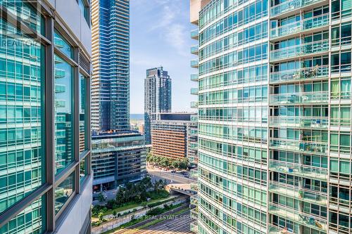 2601 - 373 Front Street W, Toronto (Waterfront Communities), ON -  With Facade