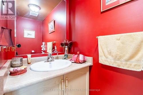 1785 Creek Way, Burlington, ON - Indoor Photo Showing Bathroom