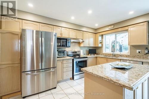 1785 Creek Way, Burlington (Uptown), ON - Indoor Photo Showing Kitchen