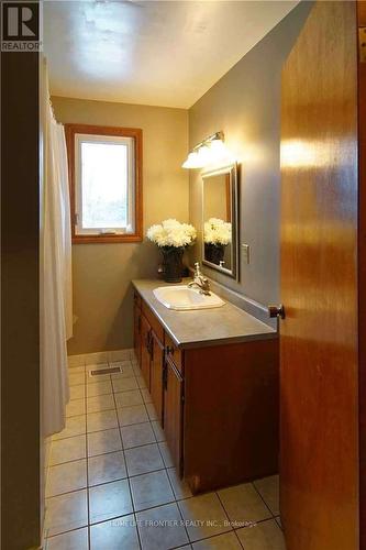 14 - 7528 County Road, Adjala-Tosorontio, ON - Indoor Photo Showing Bathroom