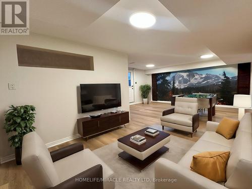 149 Foxhunt Road, Waterloo, ON - Indoor Photo Showing Living Room