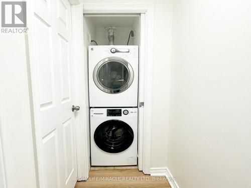 149 Foxhunt Road, Waterloo, ON - Indoor Photo Showing Laundry Room