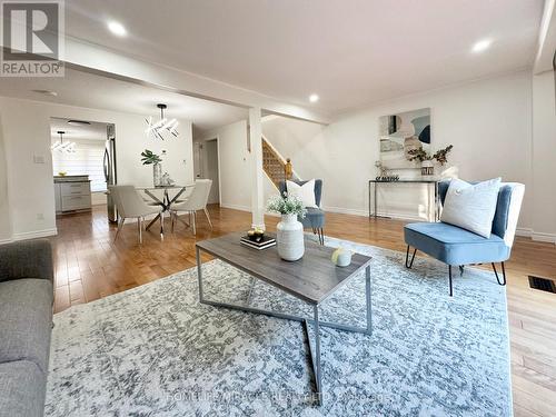 149 Foxhunt Road, Waterloo, ON - Indoor Photo Showing Living Room