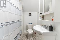 Front/ Unit 1 - bath - 