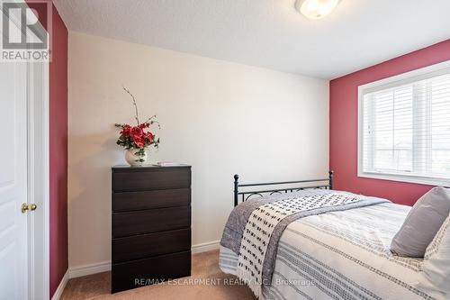 82 Cole Street, Hamilton (Waterdown), ON - Indoor Photo Showing Bedroom