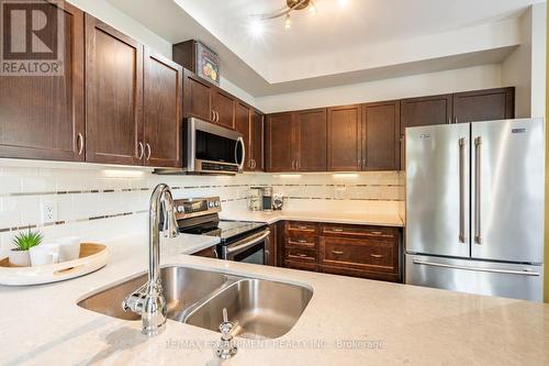 82 Cole Street, Hamilton (Waterdown), ON - Indoor Photo Showing Kitchen With Stainless Steel Kitchen With Double Sink