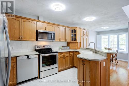 8 - 615 Nelson Street W, Norfolk, ON - Indoor Photo Showing Kitchen