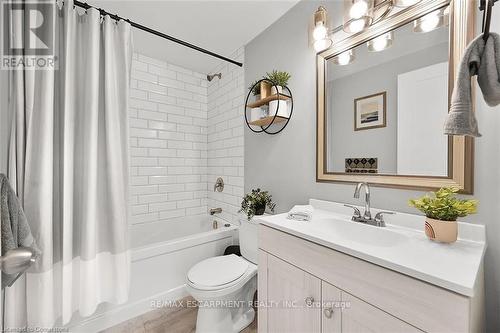 26 Elford Crescent, Hamilton (Vincent), ON - Indoor Photo Showing Bathroom