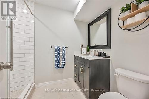 26 Elford Crescent, Hamilton, ON - Indoor Photo Showing Bathroom