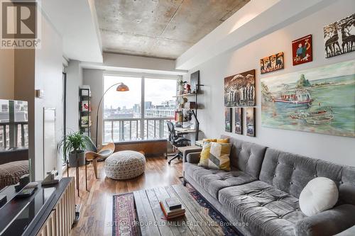 1124 - 1 Shaw Street, Toronto, ON - Indoor Photo Showing Living Room