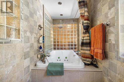 3823 Goat Canyon Road, Creston, BC - Indoor Photo Showing Bathroom