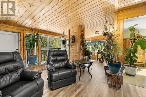 3823 Goat Canyon Road, Creston, BC -  Photo Showing Living Room