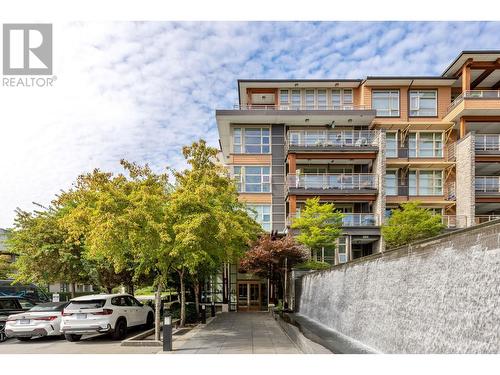 102 3602 Aldercrest Drive, North Vancouver, BC - Outdoor With Facade