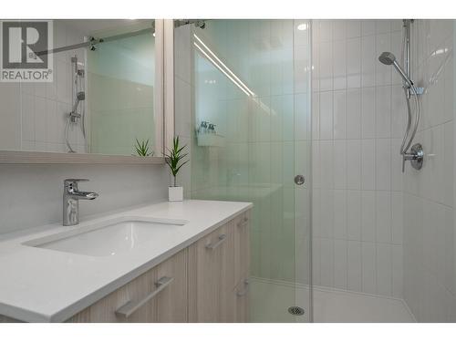 109 741 Anskar Court, Coquitlam, BC - Indoor Photo Showing Bathroom