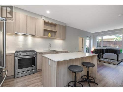 109 741 Anskar Court, Coquitlam, BC - Indoor Photo Showing Kitchen With Upgraded Kitchen