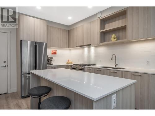 109 741 Anskar Court, Coquitlam, BC - Indoor Photo Showing Kitchen With Double Sink With Upgraded Kitchen