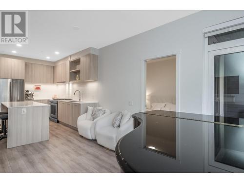 109 741 Anskar Court, Coquitlam, BC - Indoor Photo Showing Kitchen